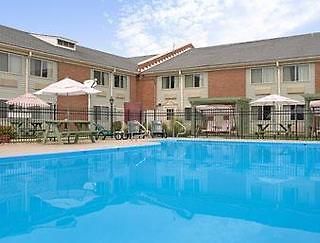 Columbus - Days Inn Εξωτερικό φωτογραφία